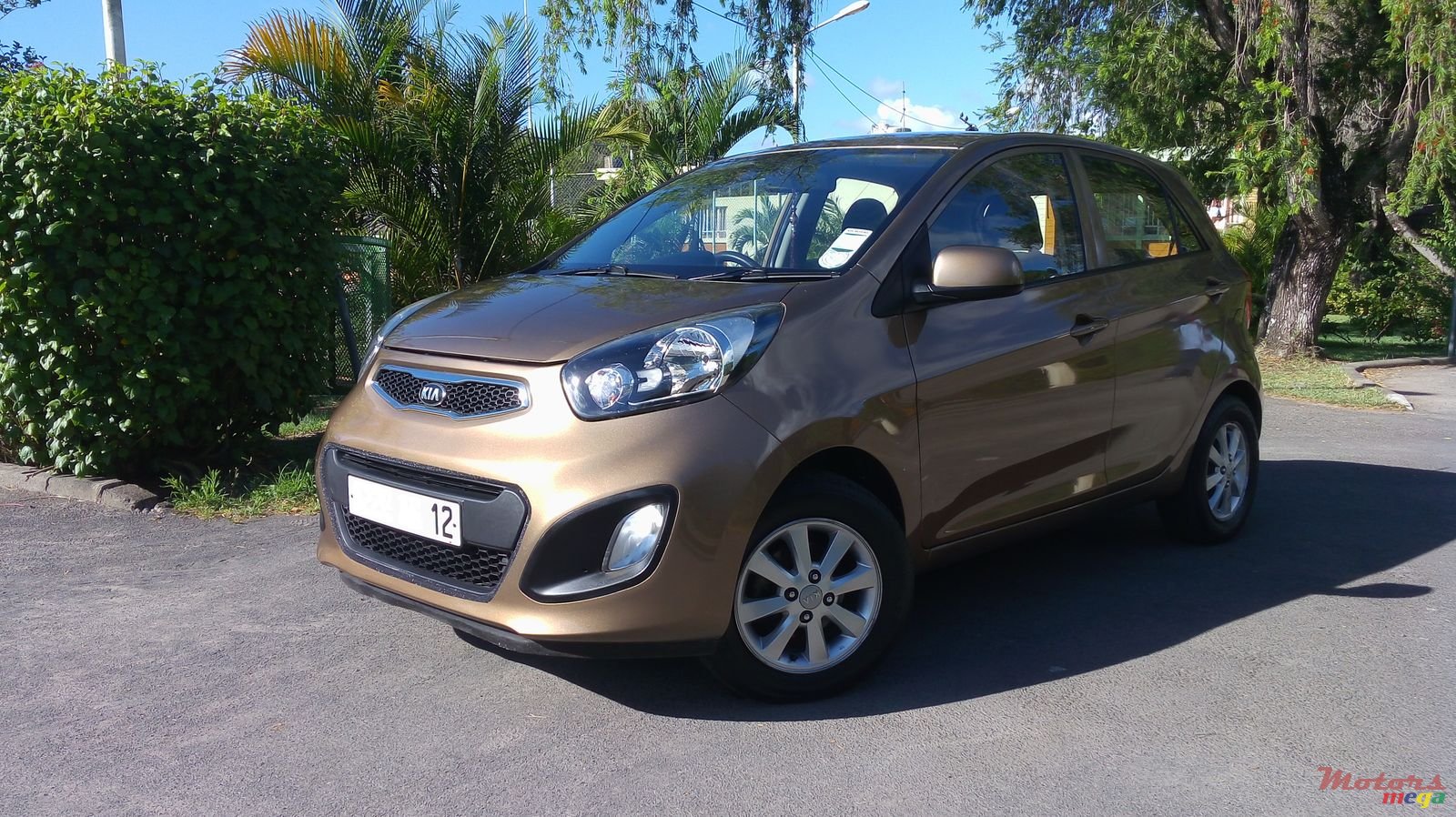 2012' Kia Picanto photo #2