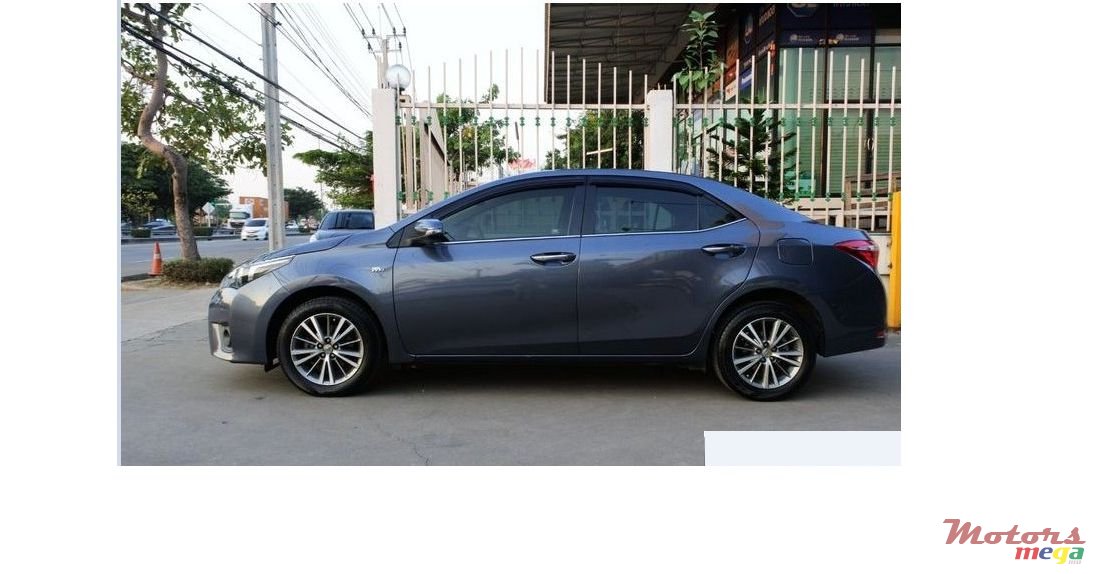 2017' Toyota Axio photo #5