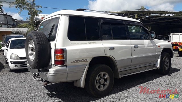 2000' Mitsubishi Pajero photo #5