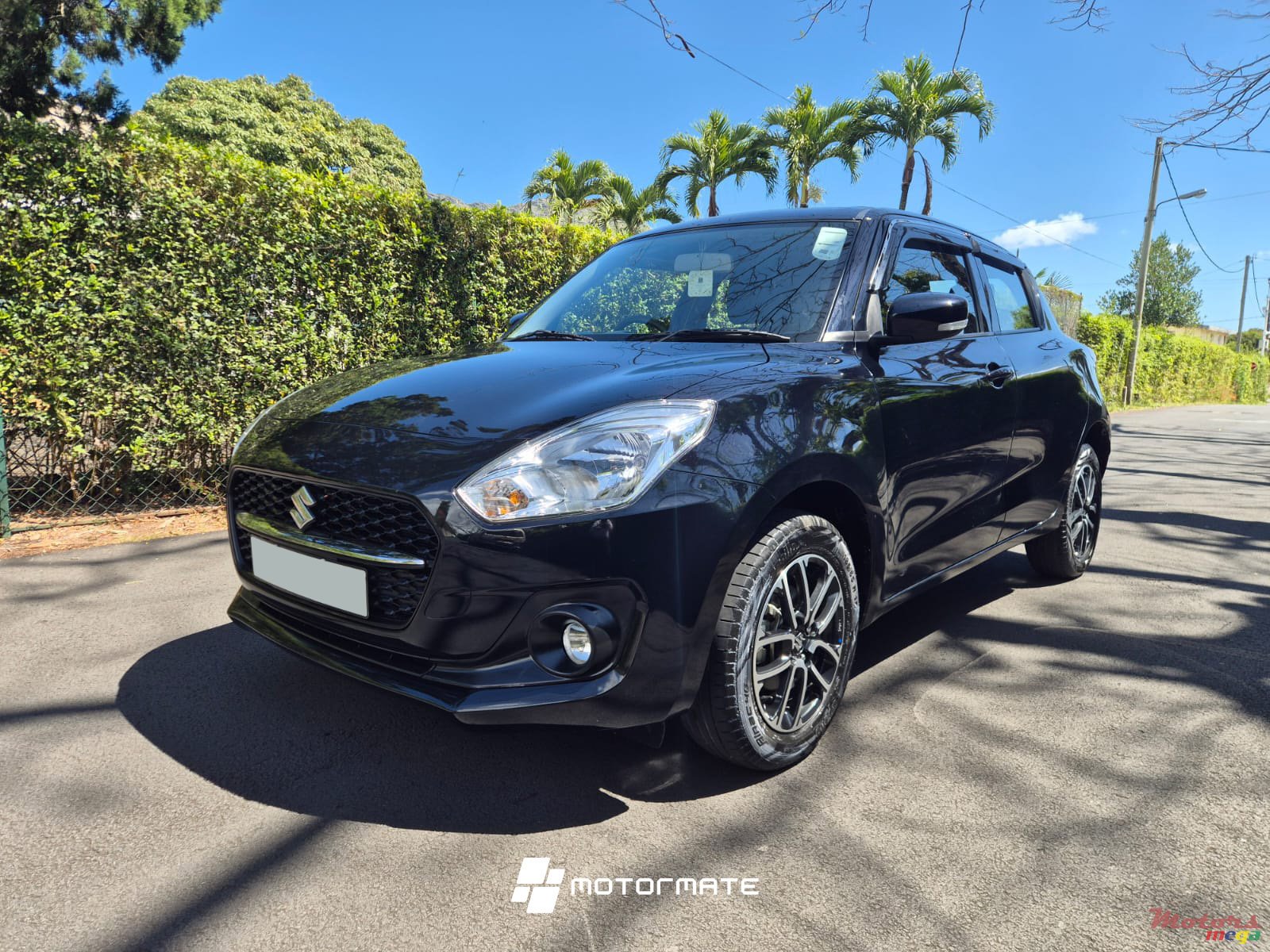 2024' Suzuki Swift GLX photo #1
