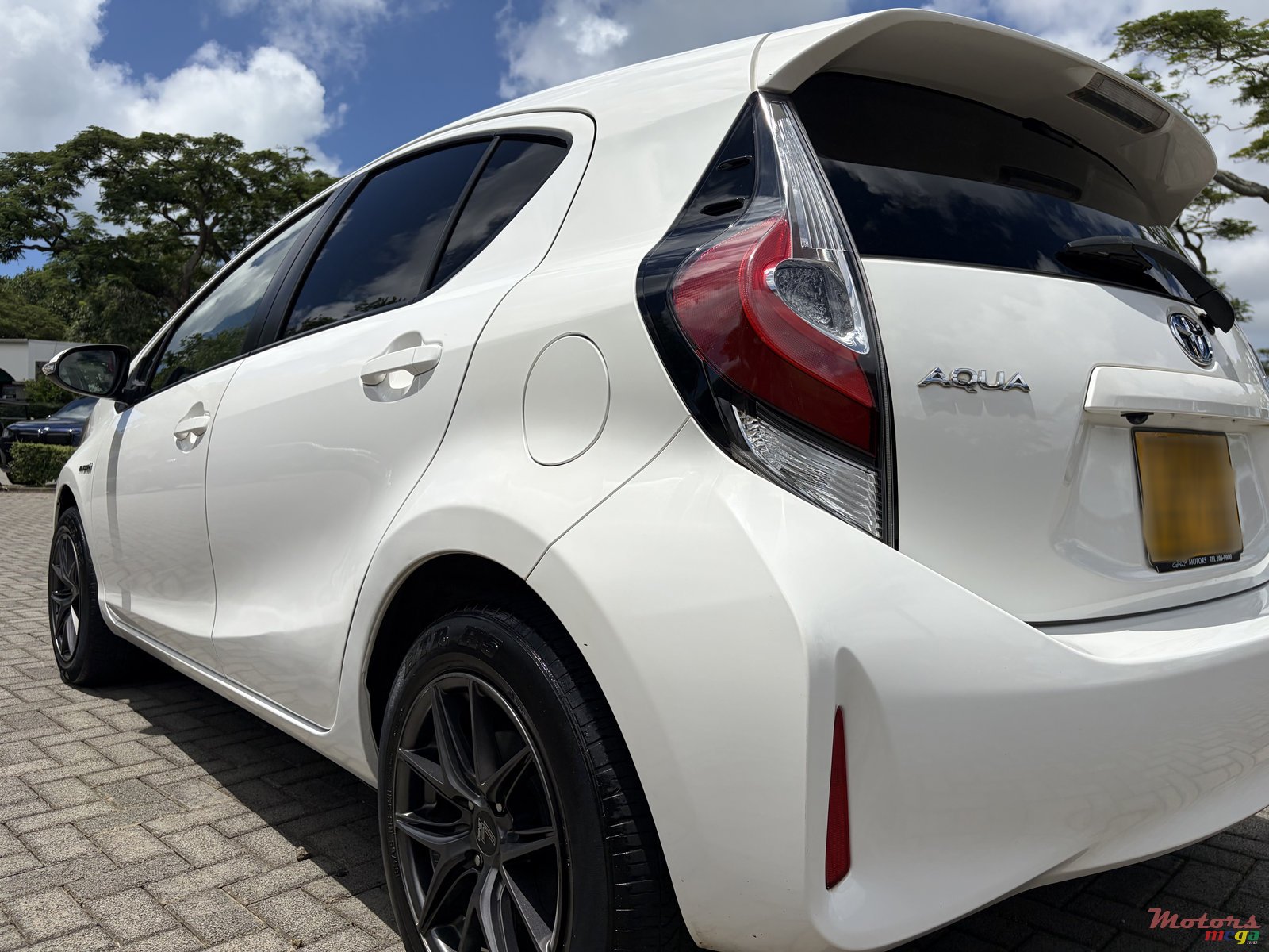 2018' Toyota Aqua photo #3