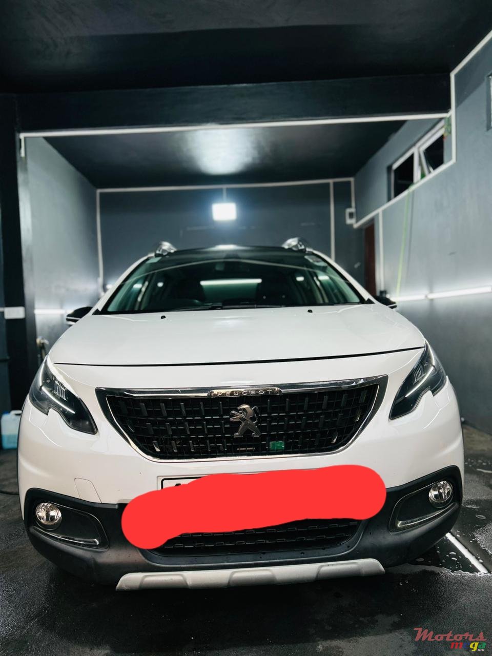 2018' Peugeot 2008 photo #1