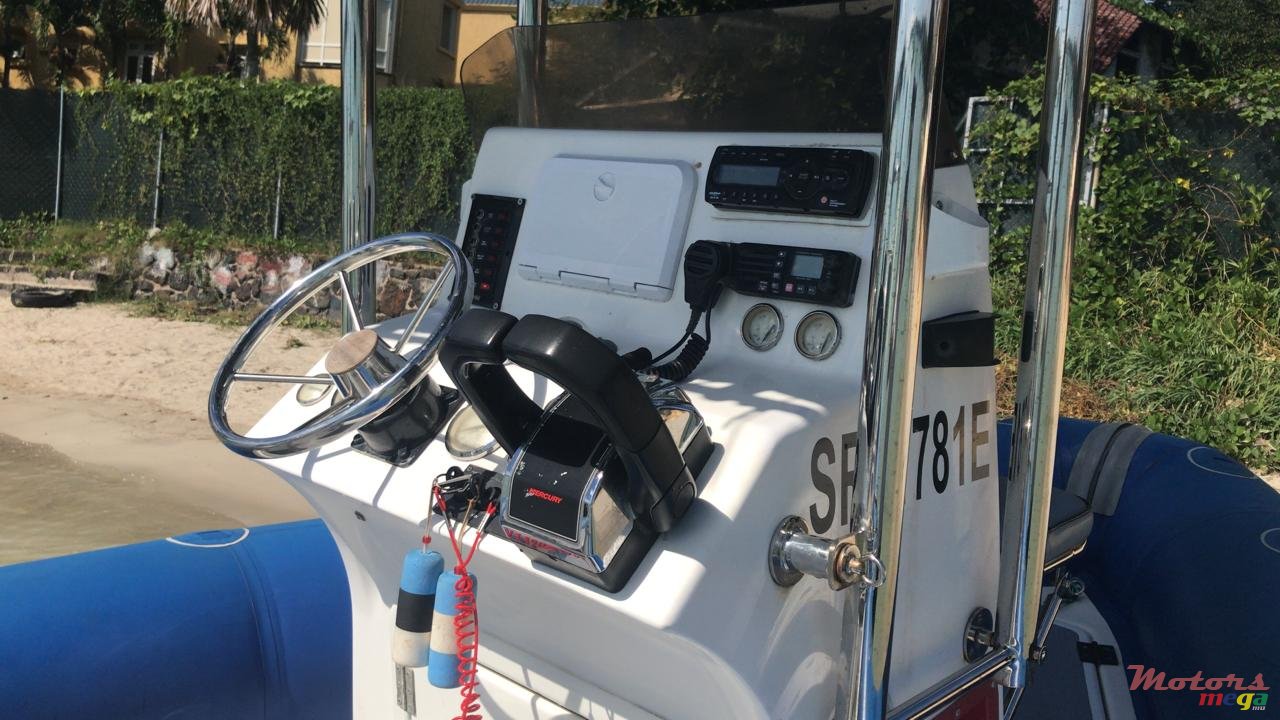 2010' Zodiac photo #3