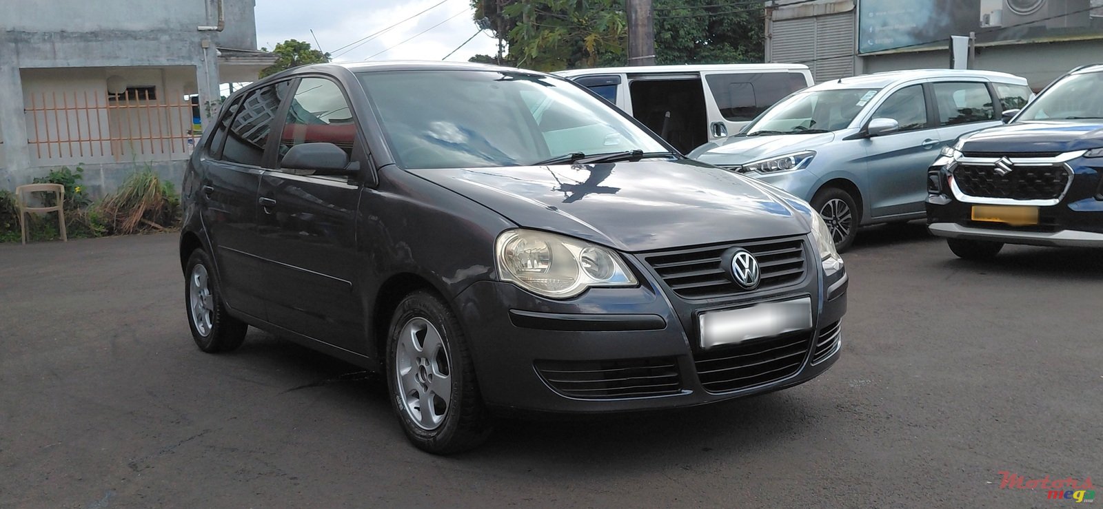 2009' Volkswagen Polo photo #2