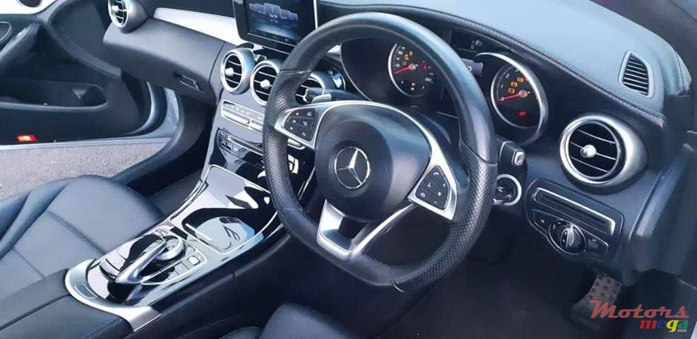 2015' Mercedes-Benz C-Class photo #3