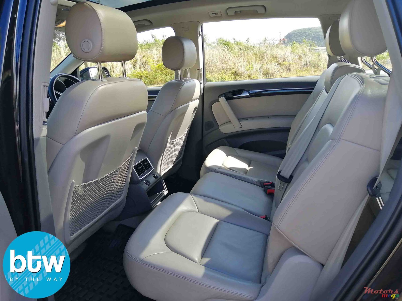 2010' Audi Q7 photo #3