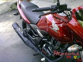 2012' Honda UNICORN photo #2