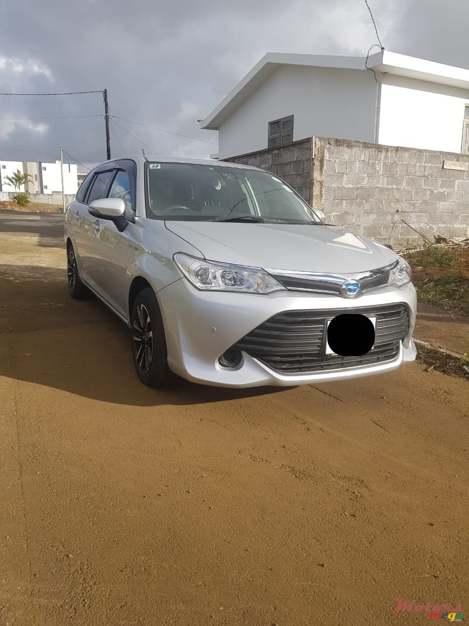 2016' Toyota Fielder photo #3