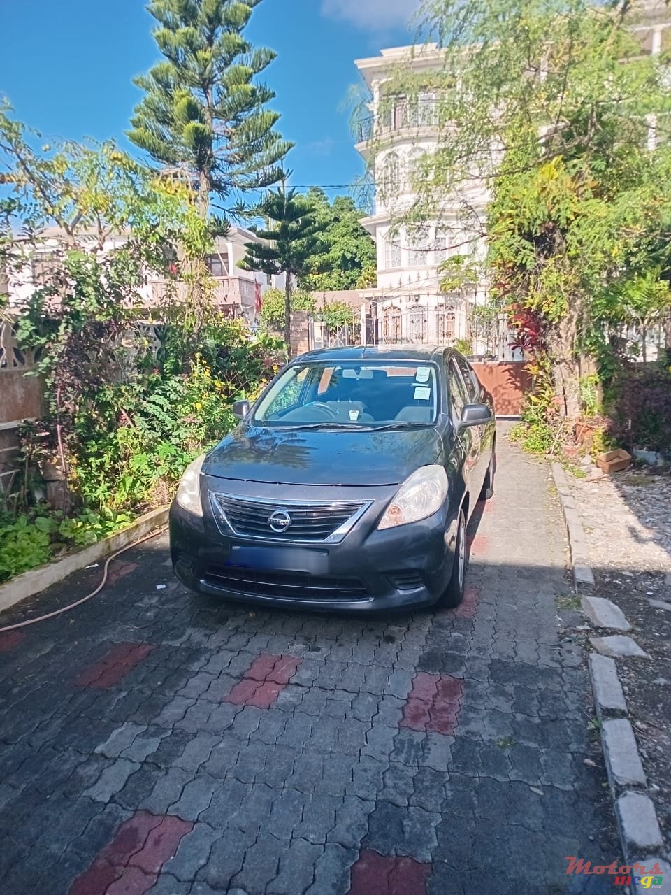 2013' Nissan Almera photo #3
