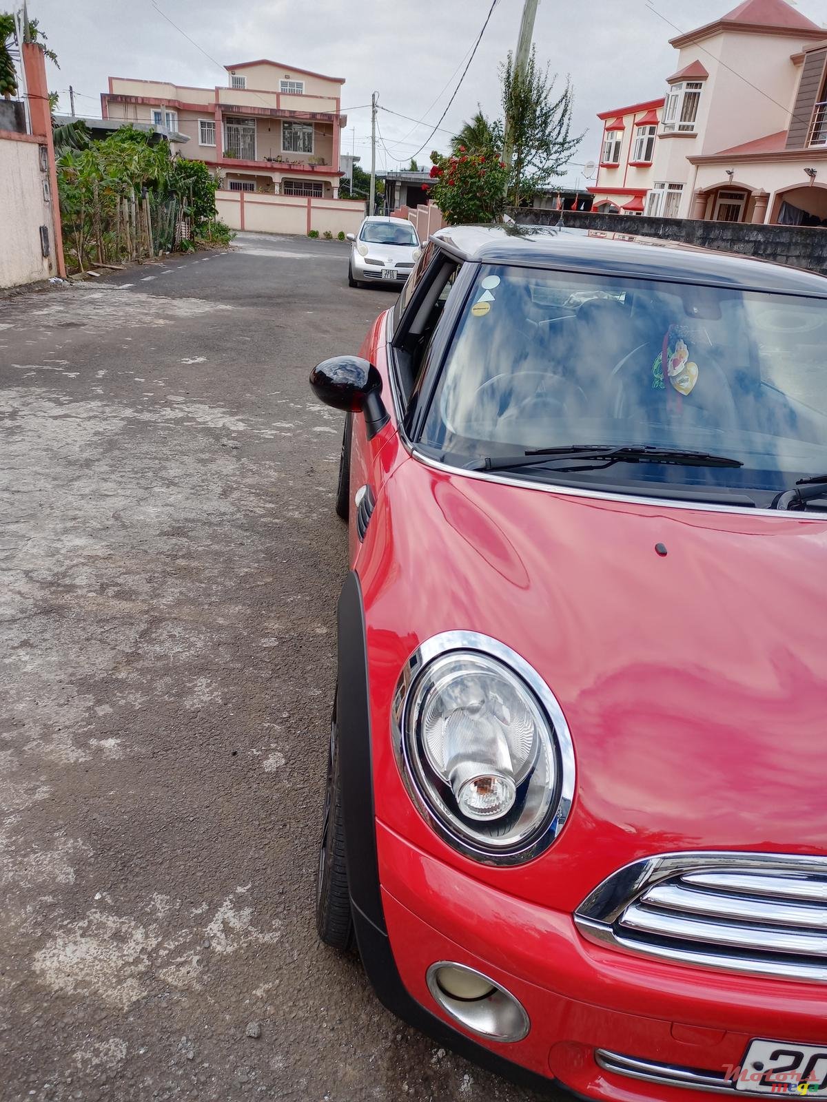 2010' MINI Cooper Sport version photo #1