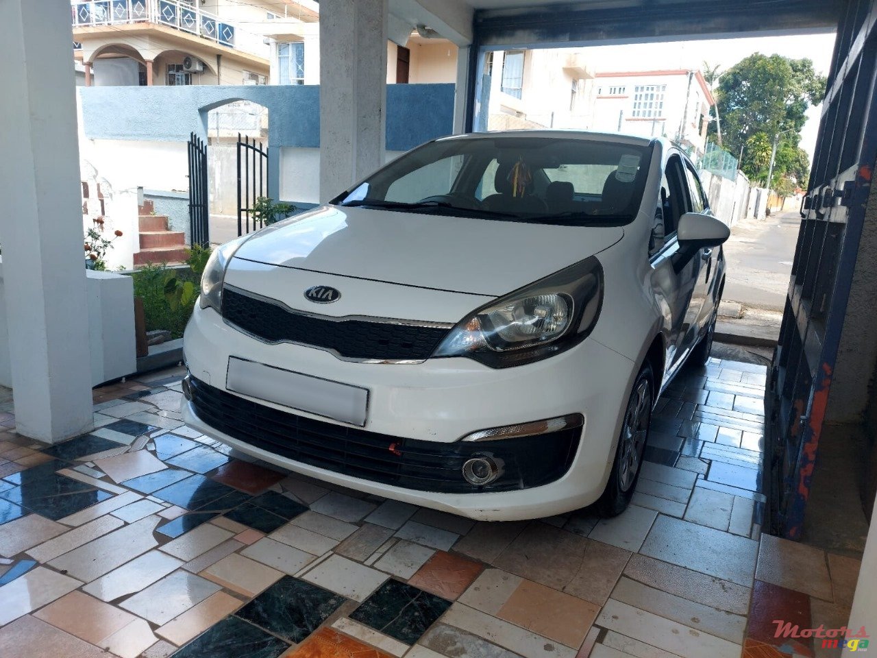 2017' Kia Rio photo #2