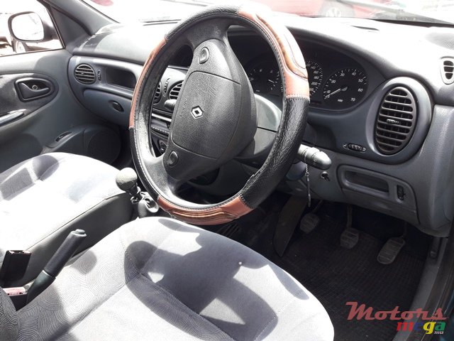 1997' Renault Megane photo #7