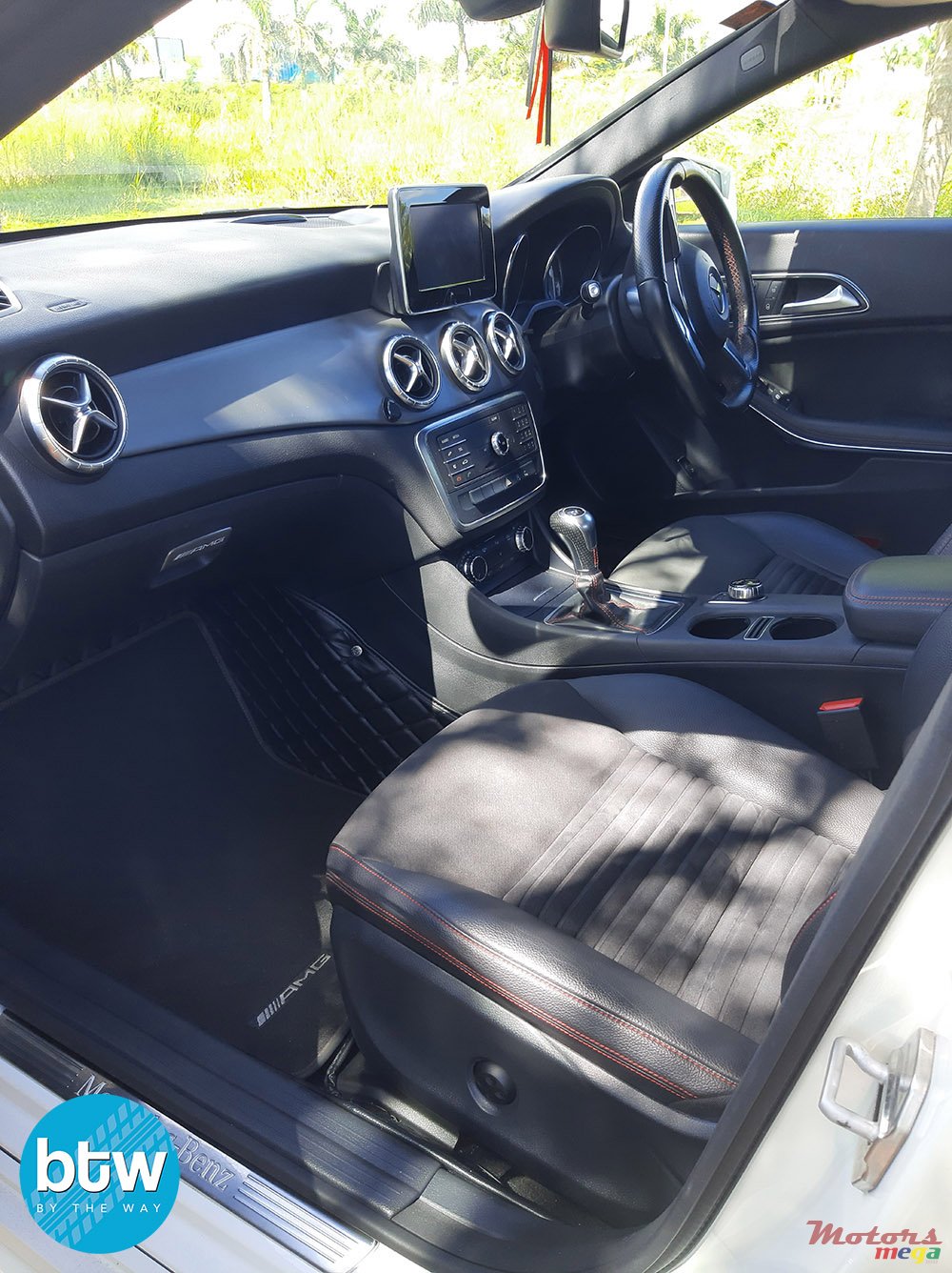 2015' Mercedes-Benz CLA 200 photo #5