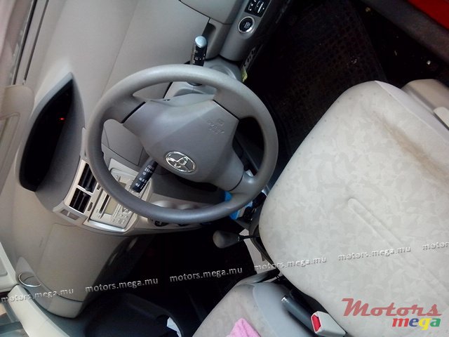 2010' Toyota photo #3