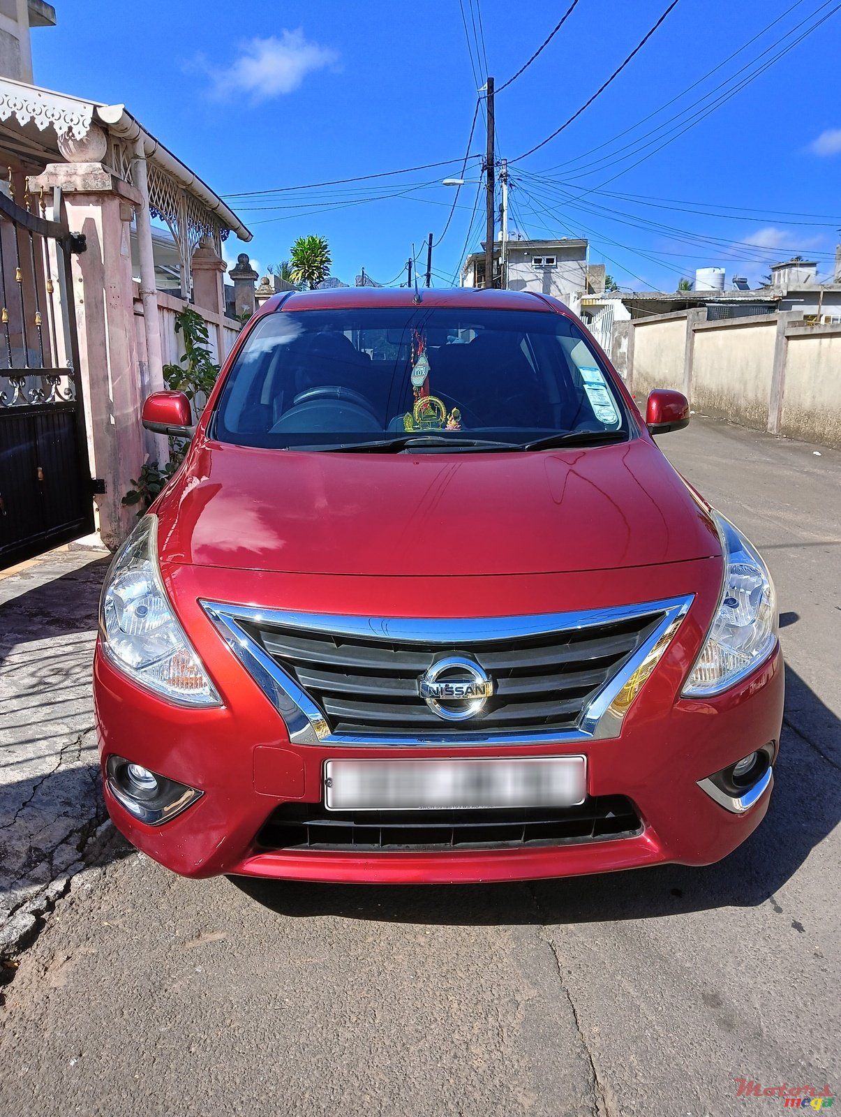 2016' Nissan Almera photo #1