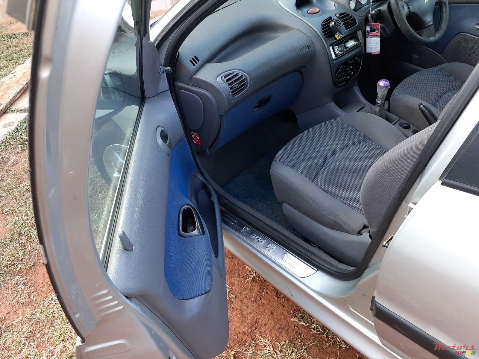 2004' Peugeot 206 Classique photo #1