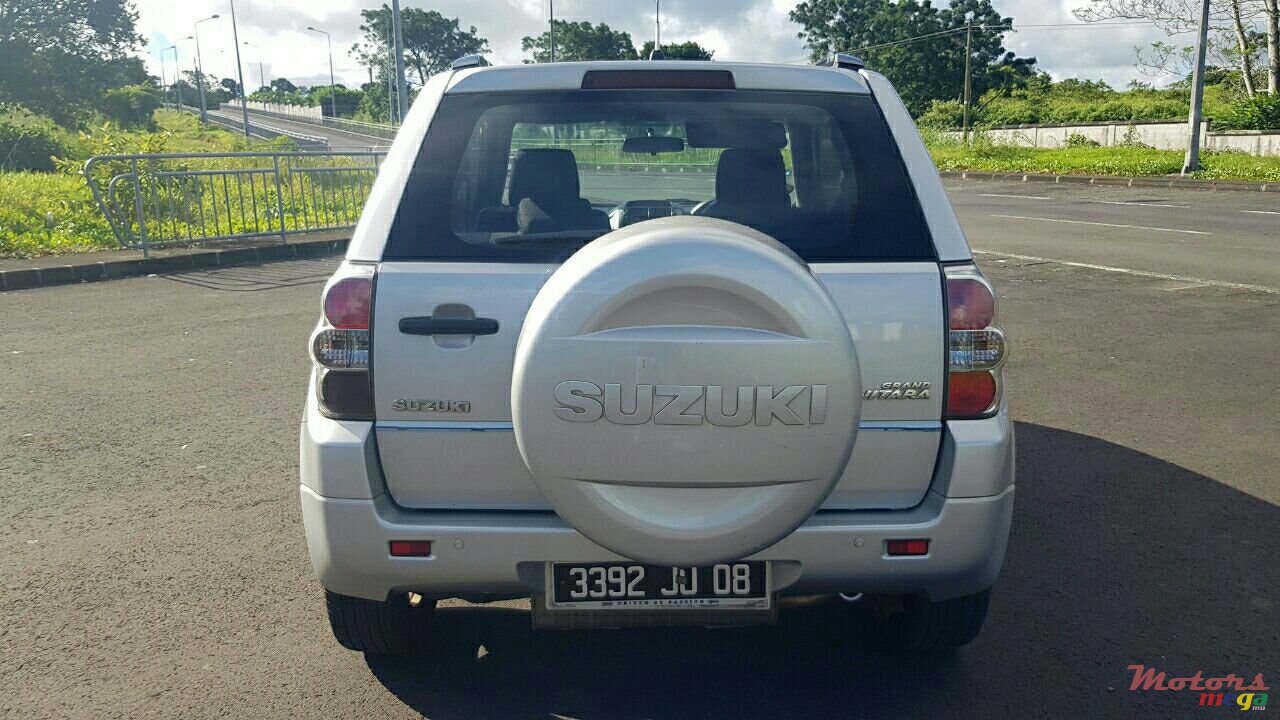 2008' Suzuki Vitara photo #3