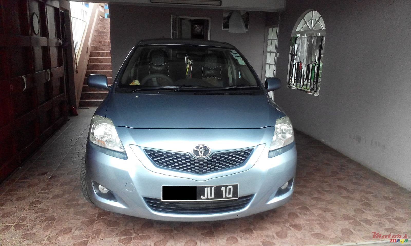 2010' Toyota Yaris photo #1