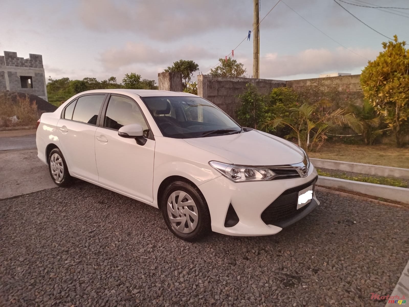 2018' Toyota Axio photo #2