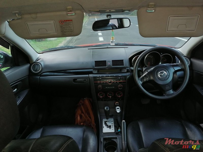 2004' Mazda 3 photo #4