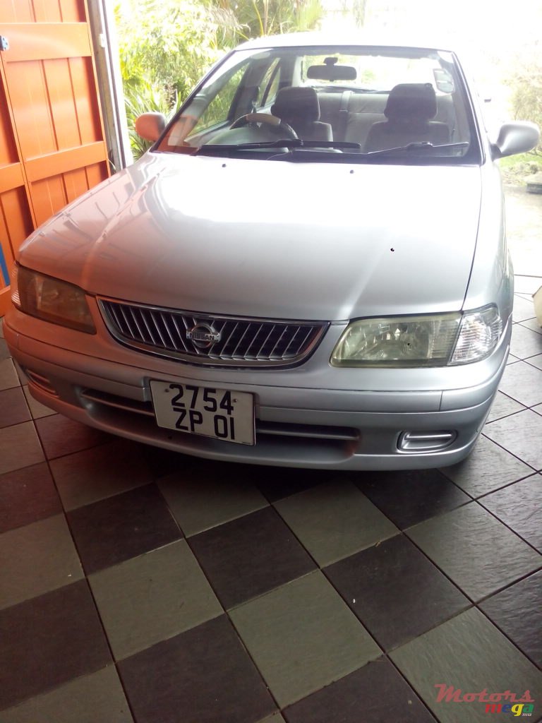 2001' Nissan Sunny photo #1
