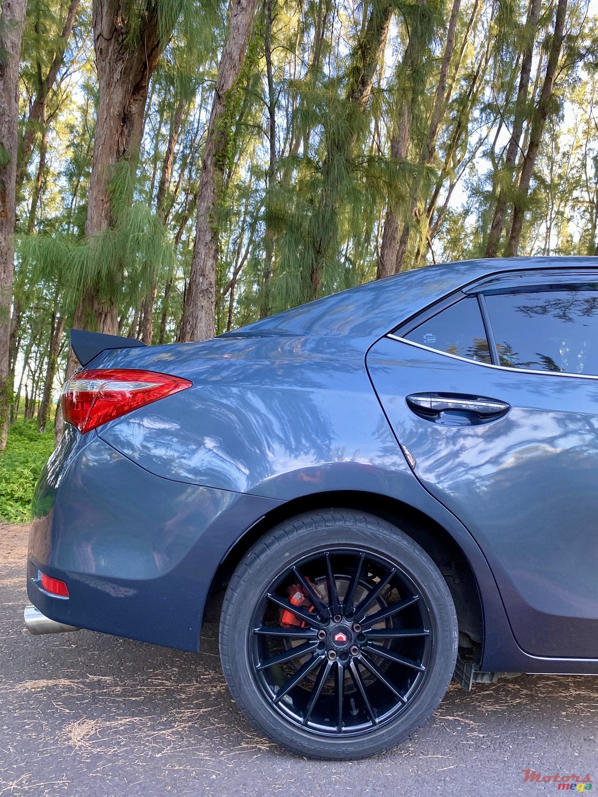 2017' Toyota Corolla Alloy rims, full option photo #5