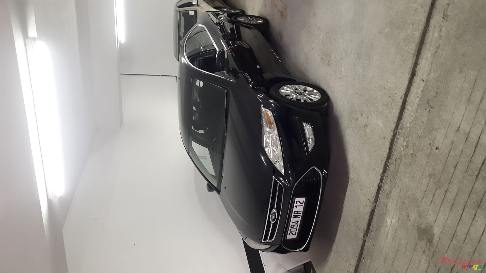 2012' Ford Mondeo photo #1