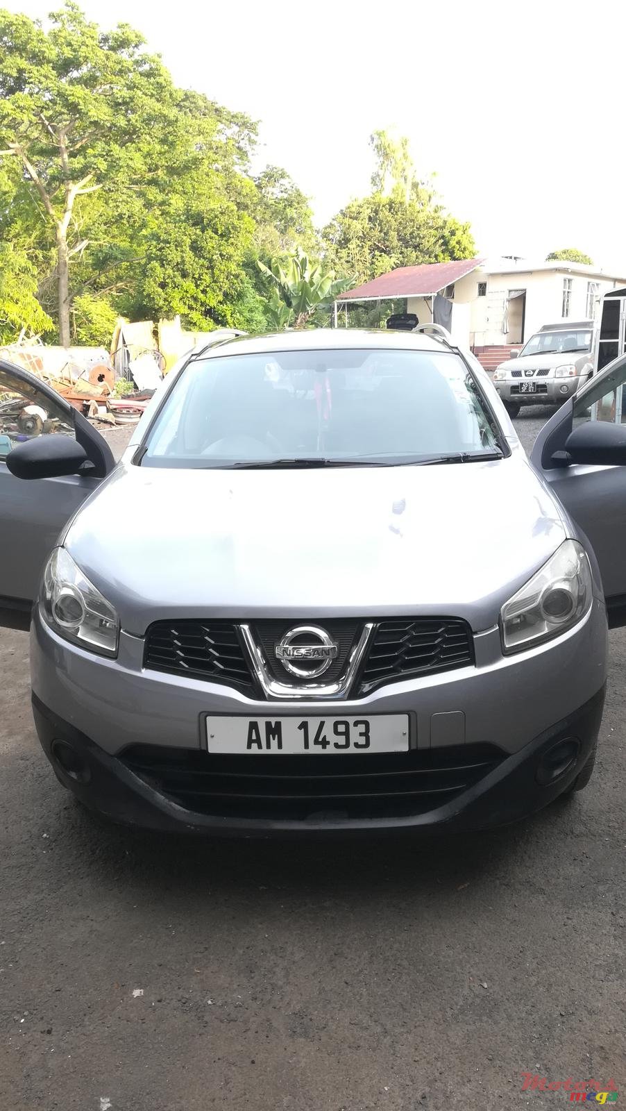 2011' Nissan Qashqai+2 photo #1