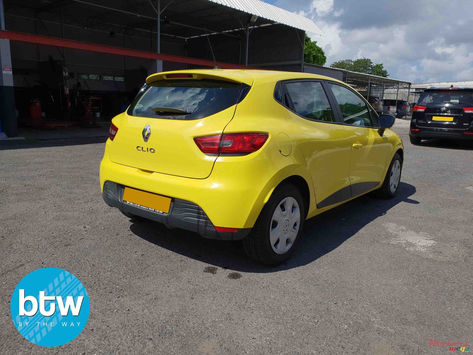 2015' Renault Clio photo #3