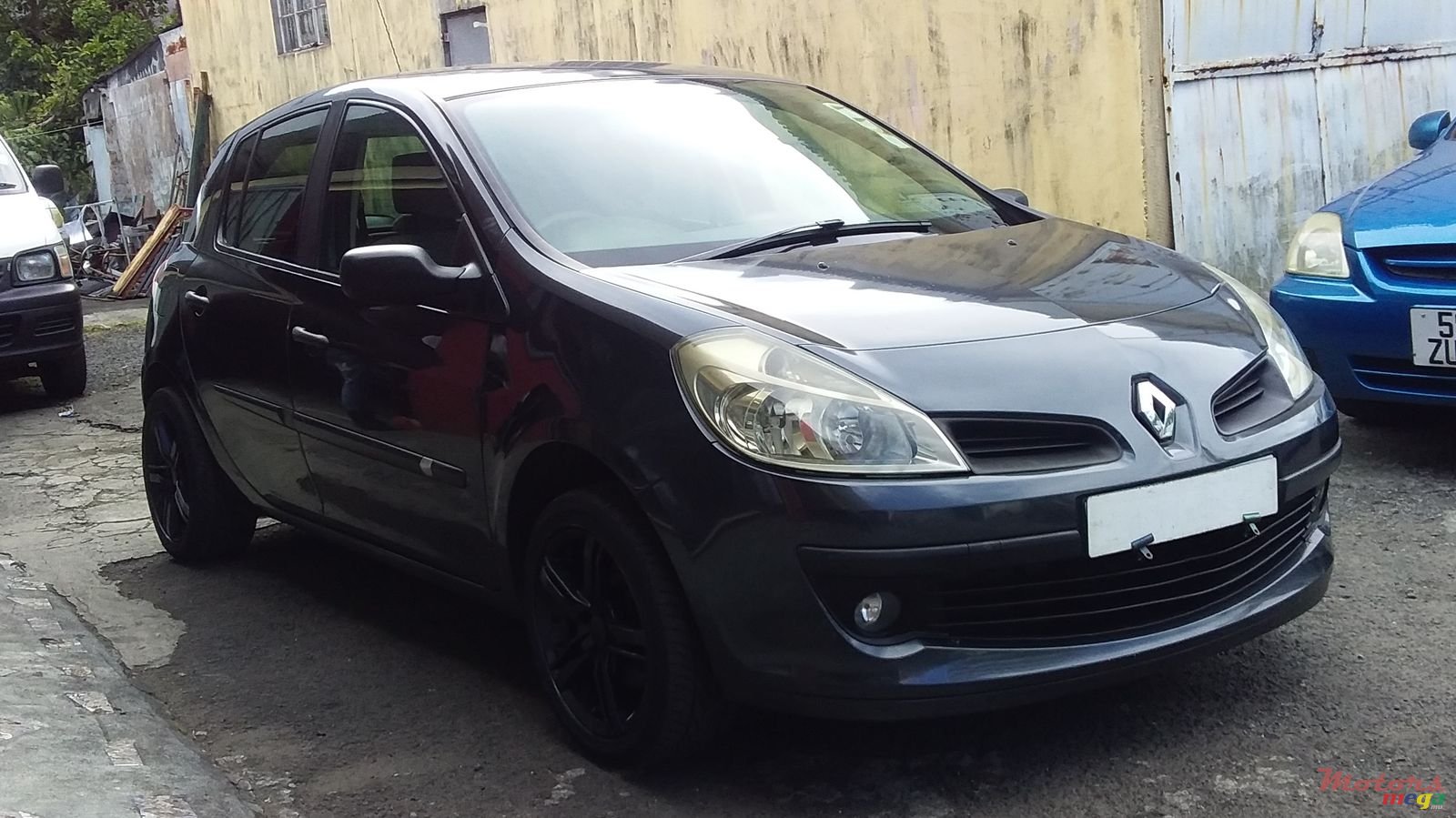 2006' Renault Clio photo #2