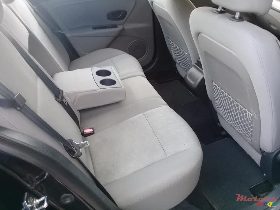 2011' Renault Fluence photo #6