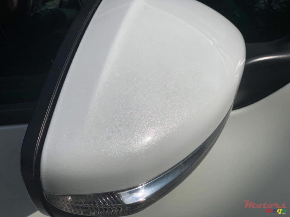 2013' Peugeot 208 photo #5