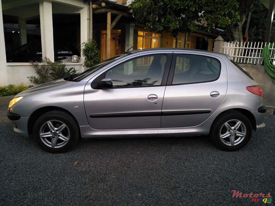 2005' Peugeot 206 photo #5