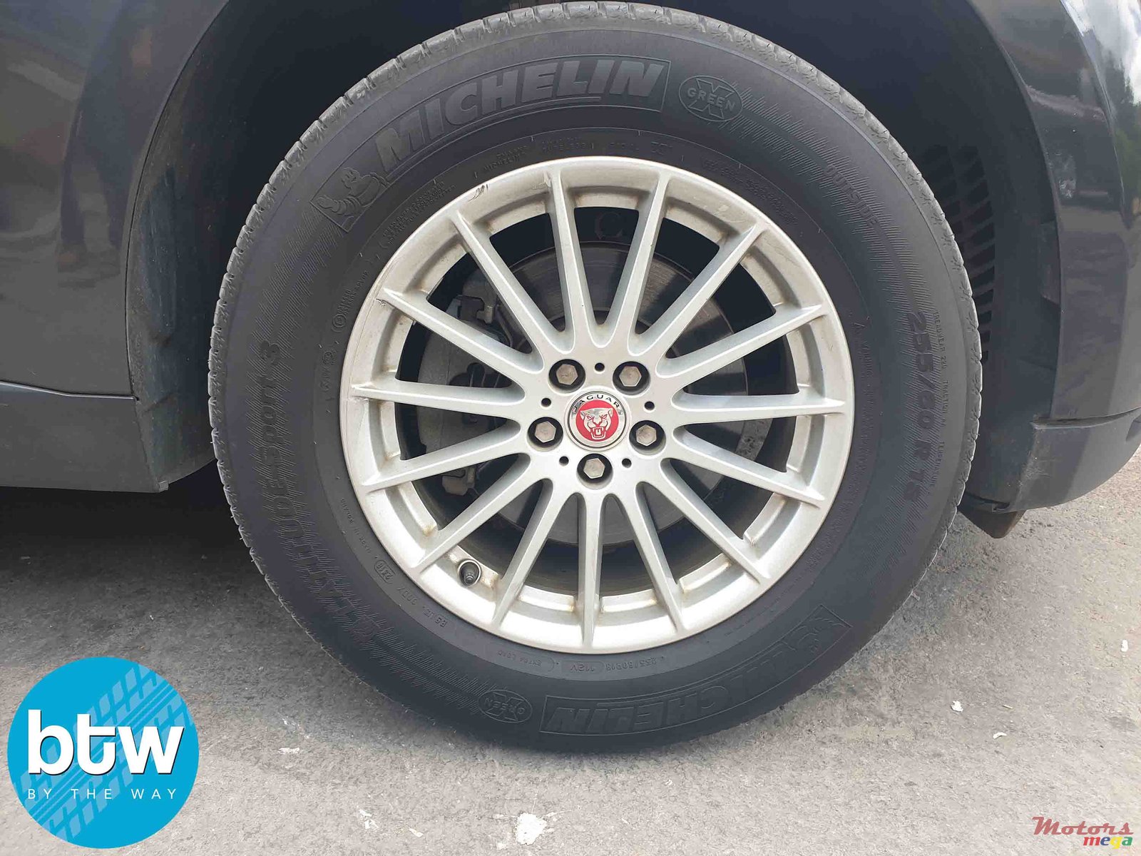 2016' Jaguar F-Type F-Pace photo #7