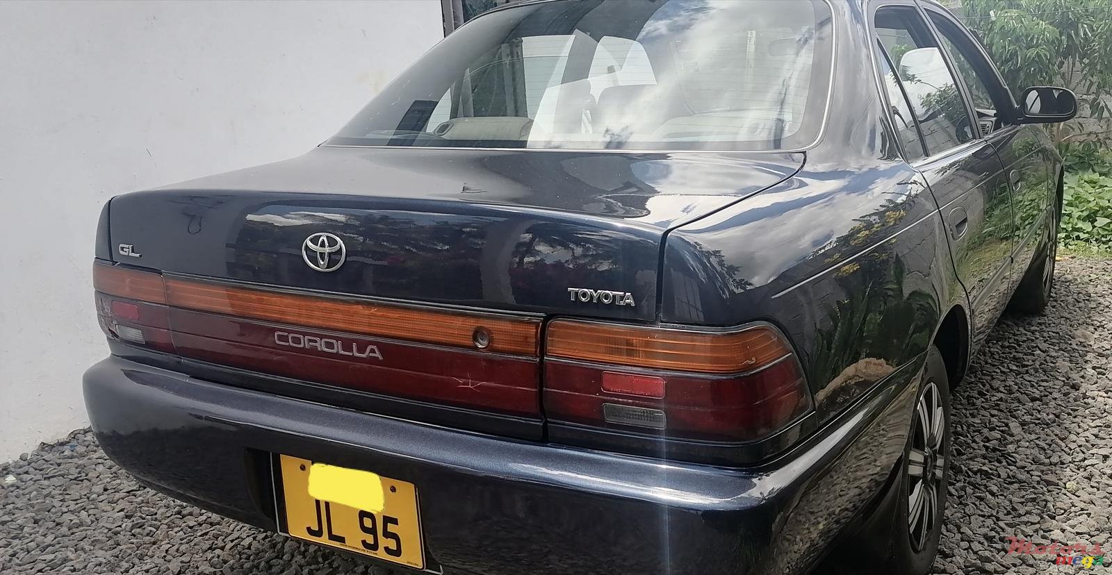 1995' Toyota Corolla photo #2