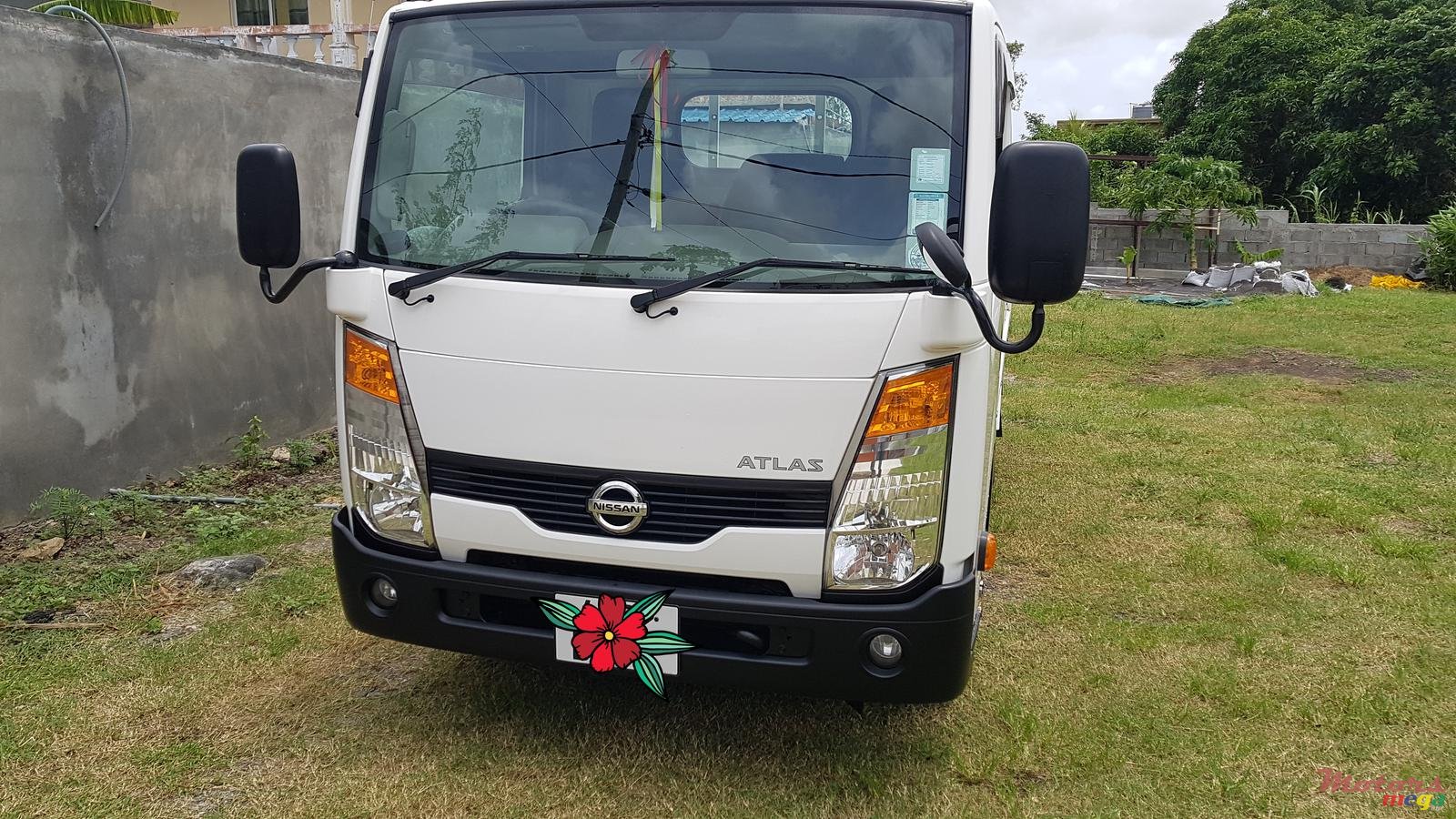 2012' Nissan ATLAS photo #2