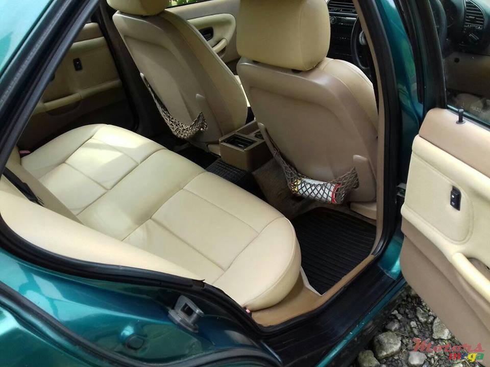 1998' BMW 3 Series 318i photo #4