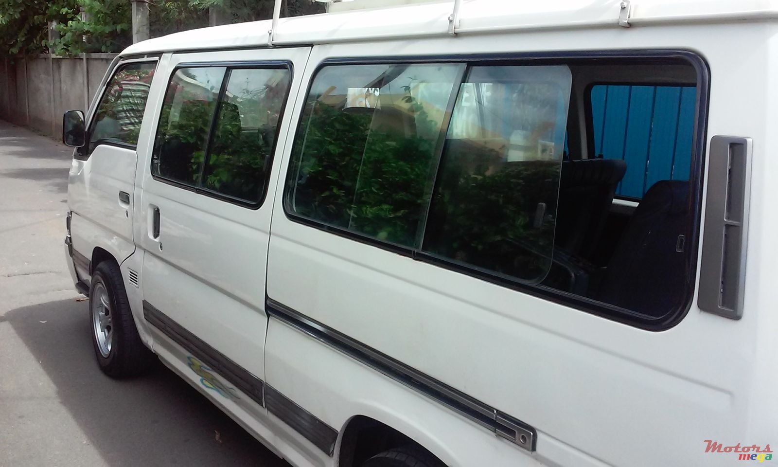 1999' Nissan Urvan photo #6