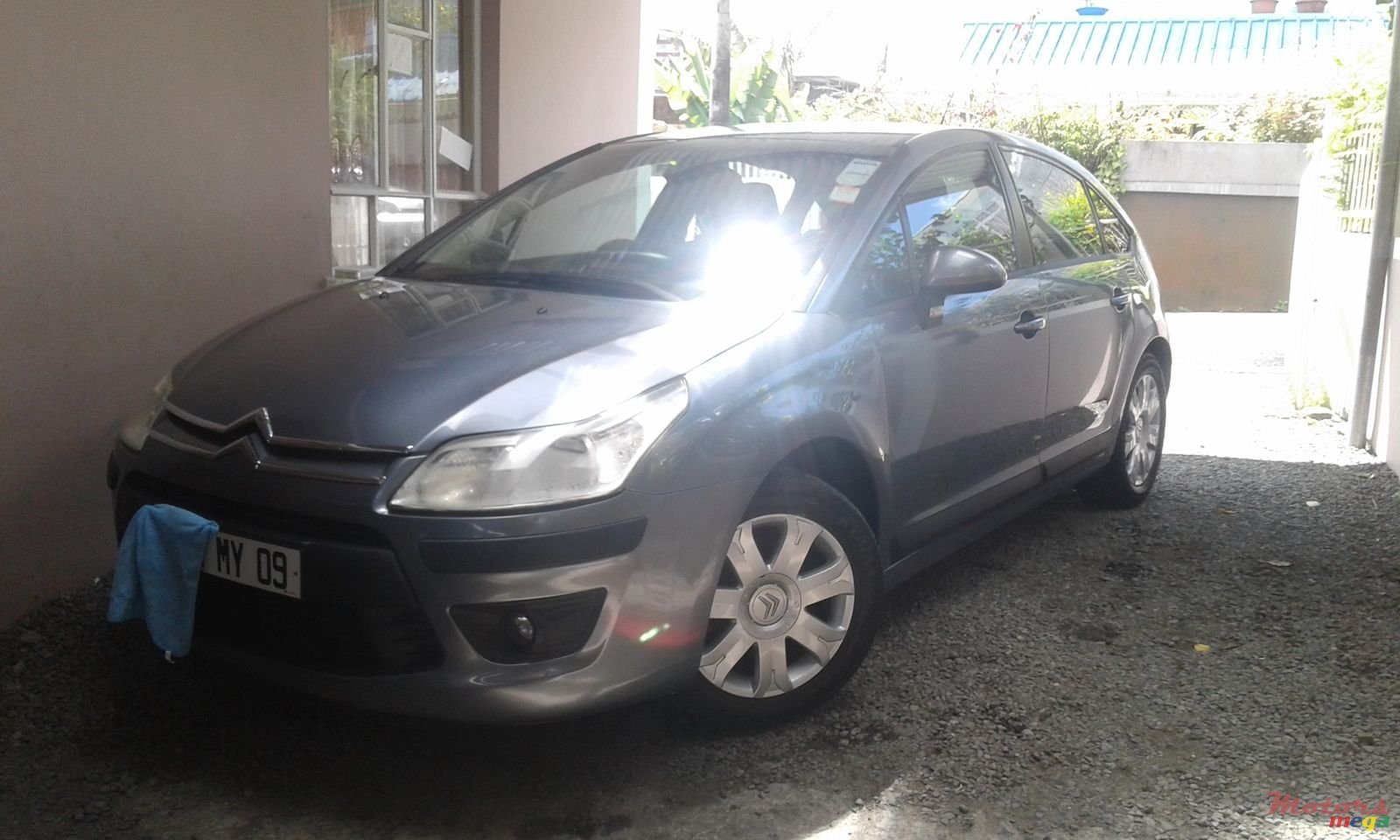 2009' Citroen C4 photo #1