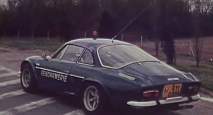 Alpine, SM, Subaru… Retour en vidéo sur les bolides de la gendarmerie
