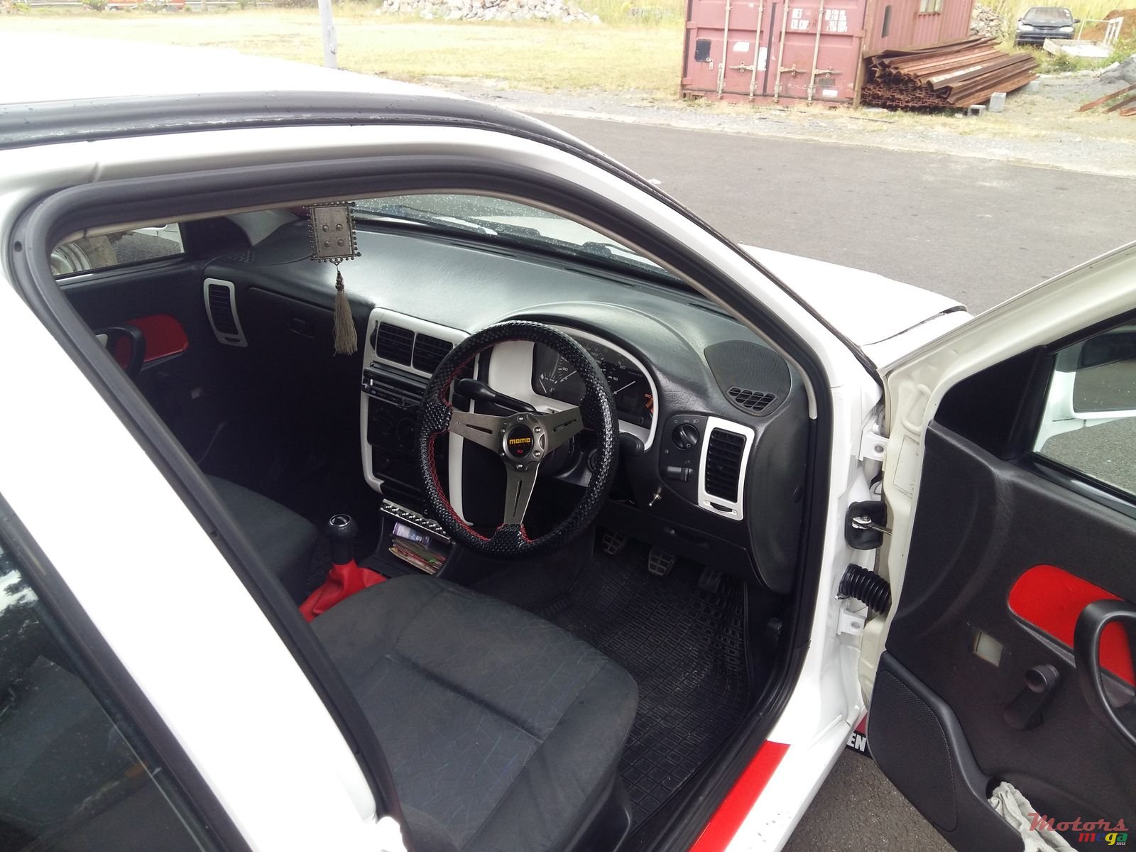 1998' Volkswagen Cross Polo photo #4