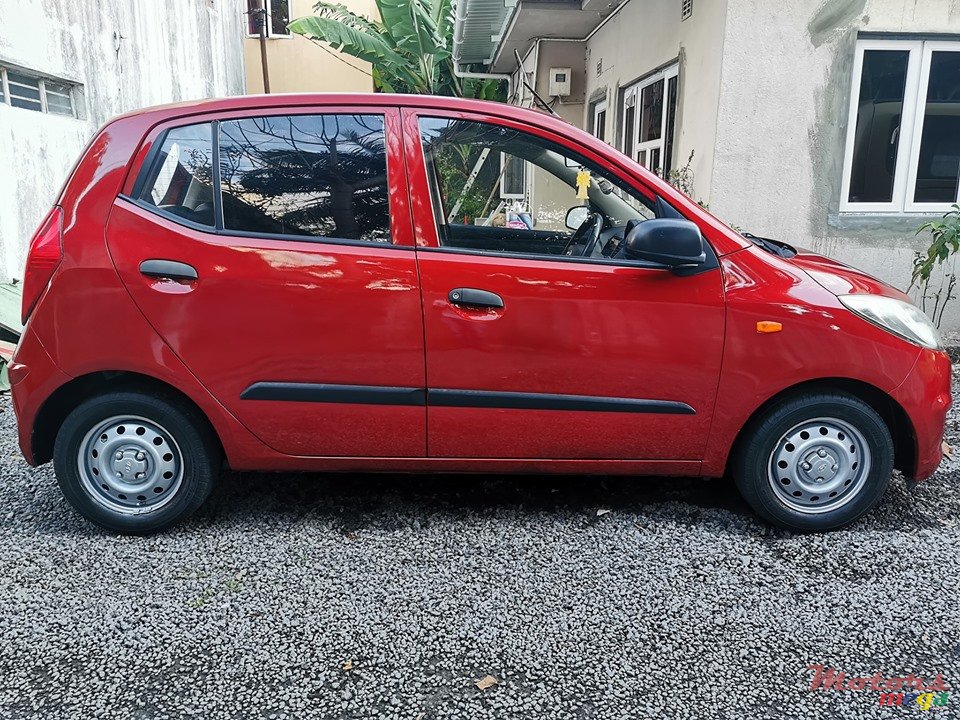 2012' Hyundai i10 photo #2