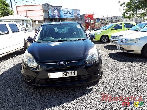 2011' Ford Figo photo #3