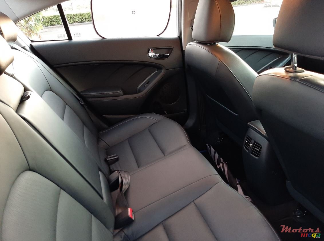 2015' Kia Cerato photo #6