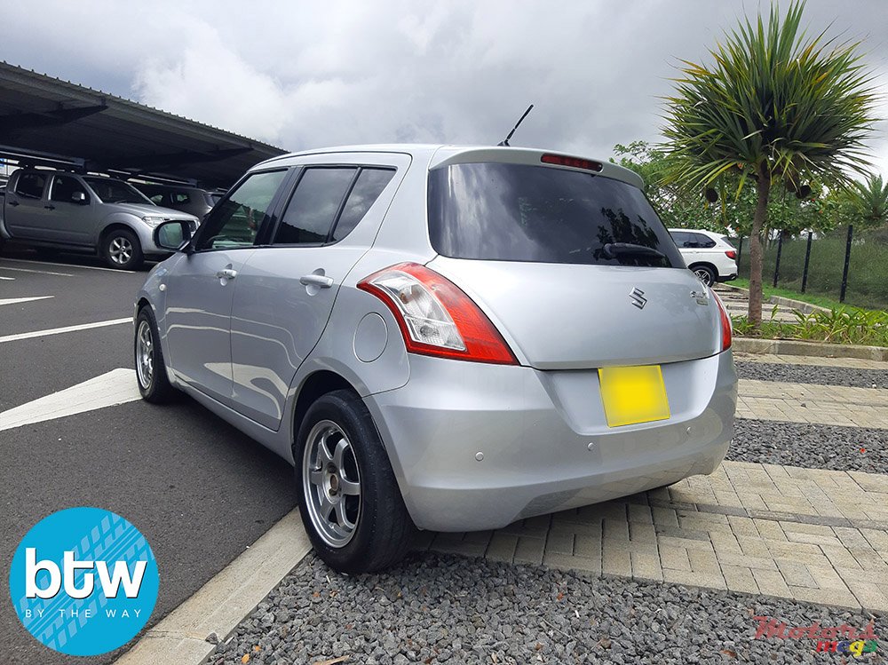 2014' Suzuki Swift photo #3