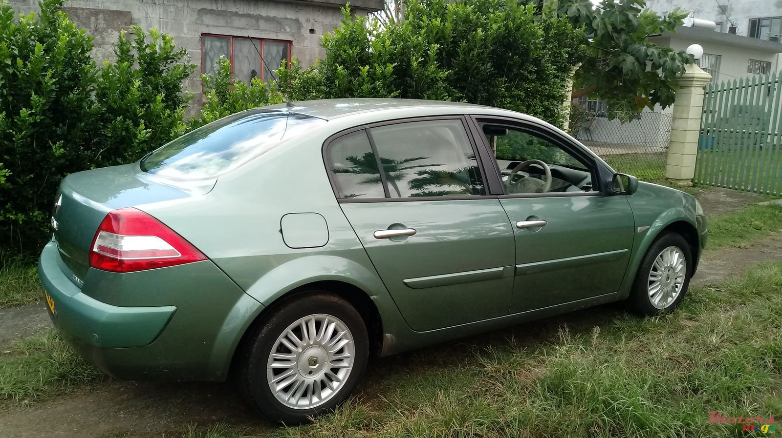 2007' Renault Megane photo #3