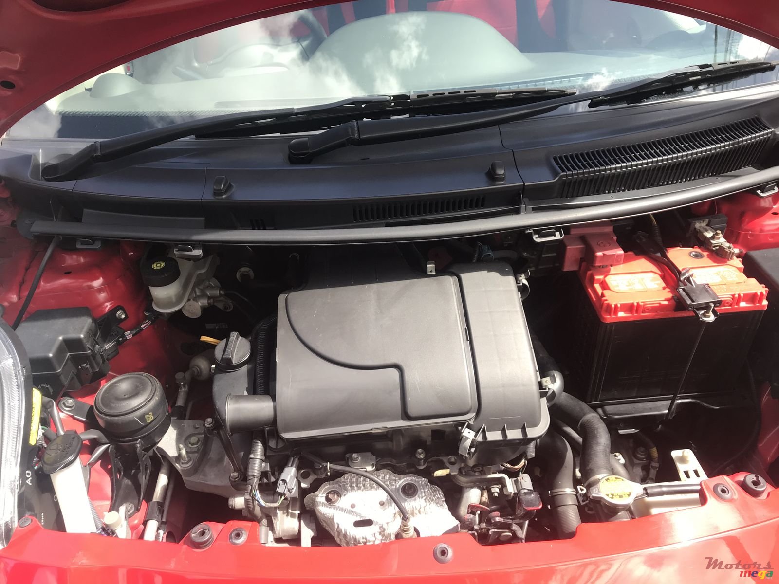 2009' Toyota Vitz photo #1