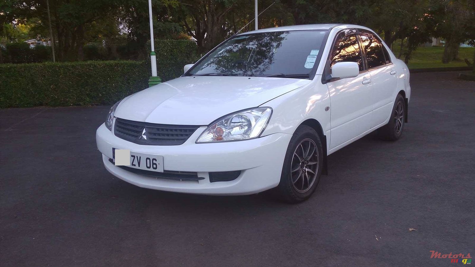 2006' Mitsubishi Lancer photo #1