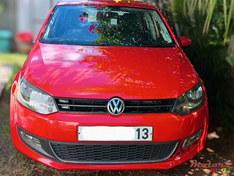 2013' Volkswagen Polo photo #6