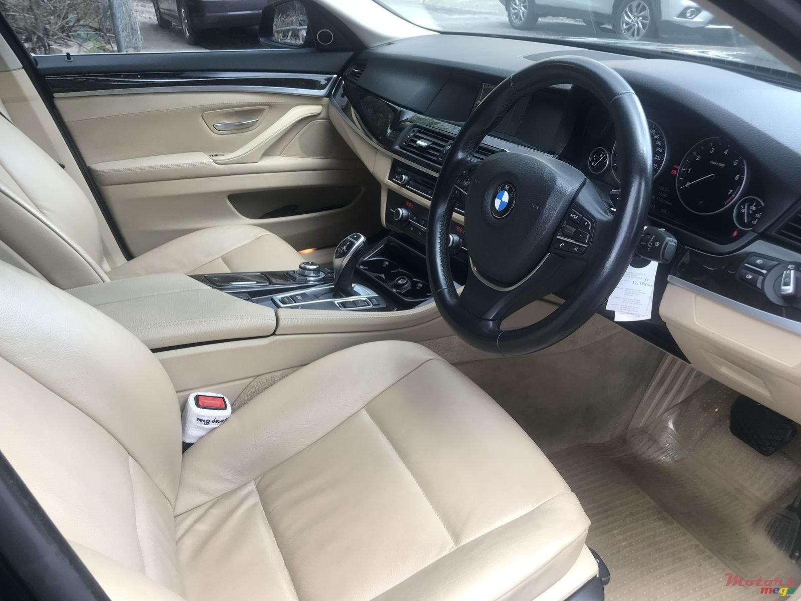 2013' BMW 520 i photo #5